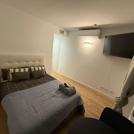 To Room Madrid Castellana Exterior photo