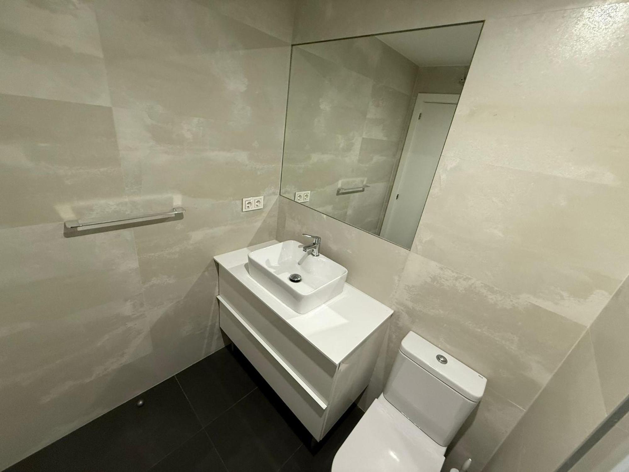 To Room Madrid Castellana Exterior photo