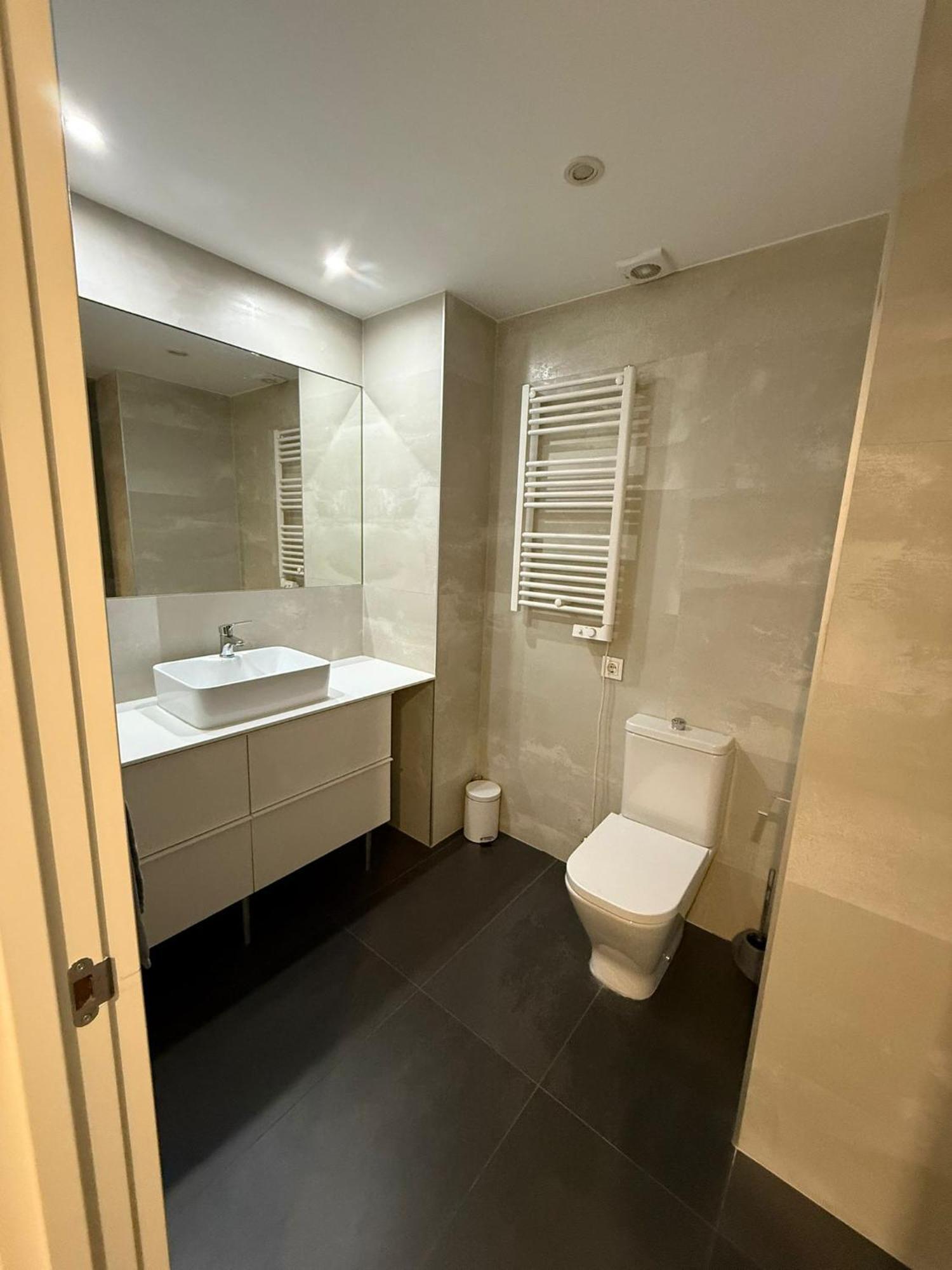 To Room Madrid Castellana Exterior photo