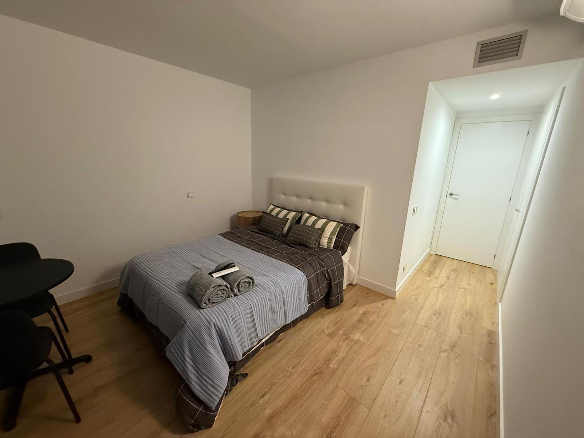 To Room Madrid Castellana Exterior photo